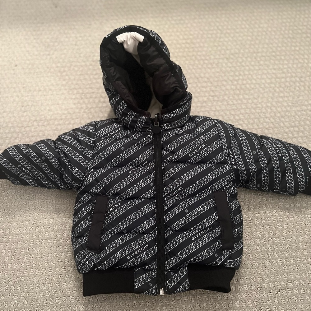 *AUTHENTIC* - Picture 3 of 5